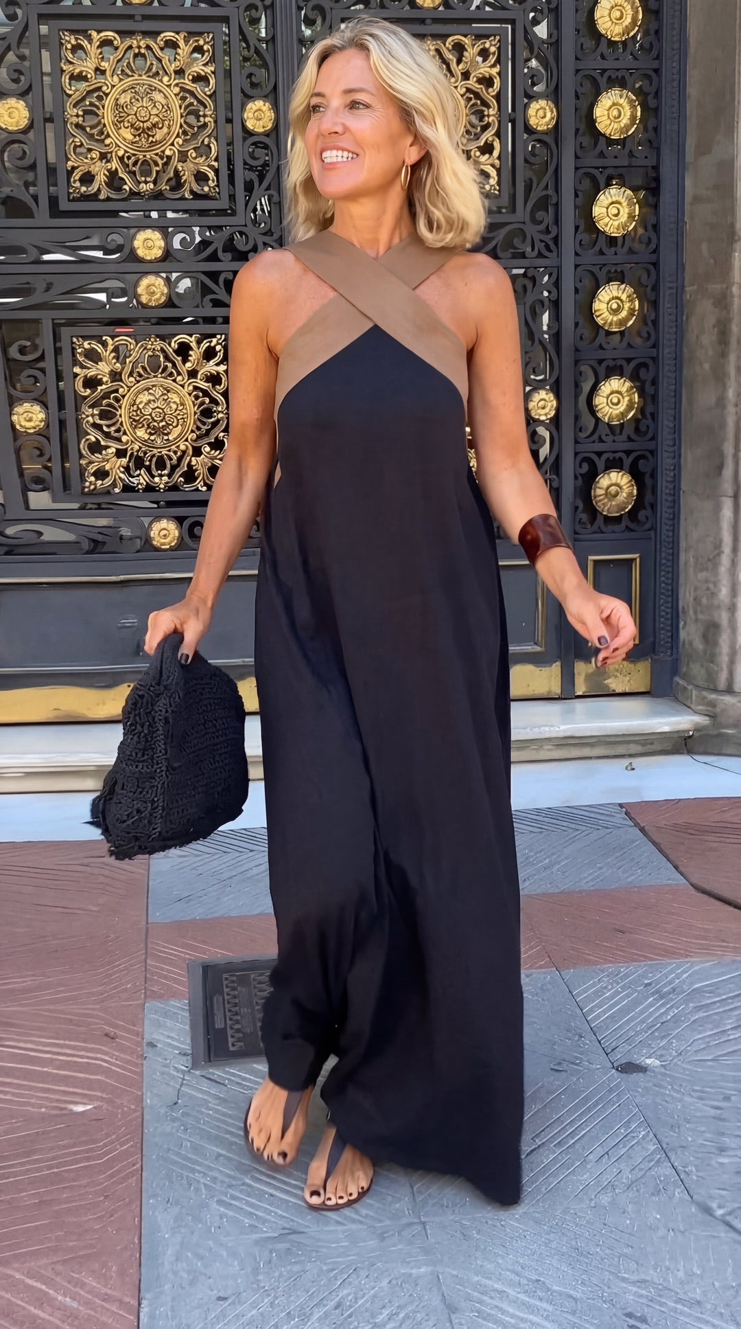 Delphine | Vestito con taglio incrociato + Sandali in omaggio